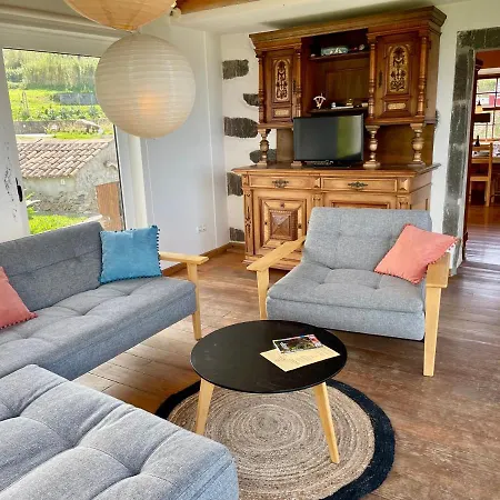 Patio Lodge
