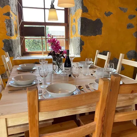 Patio Lodge *