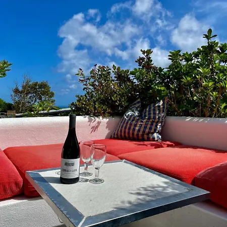 Patio Lodge *