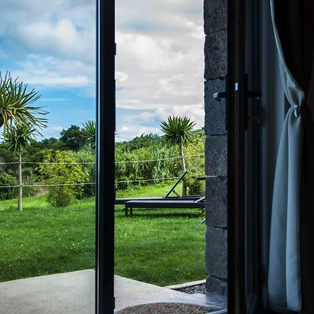 Orman Evi Patio Cedros