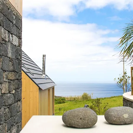 Orman Evi Patio Cedros